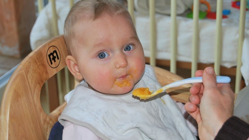 Alimentazione dei neonati: dai primi giorni fino ad un anno di età